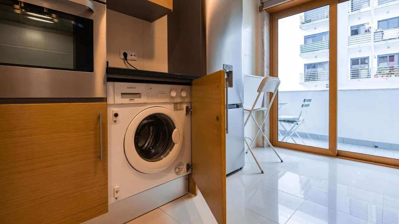 3 Bedroom Oeiras Wonder W/ Balcony By Lovelystay Portugal