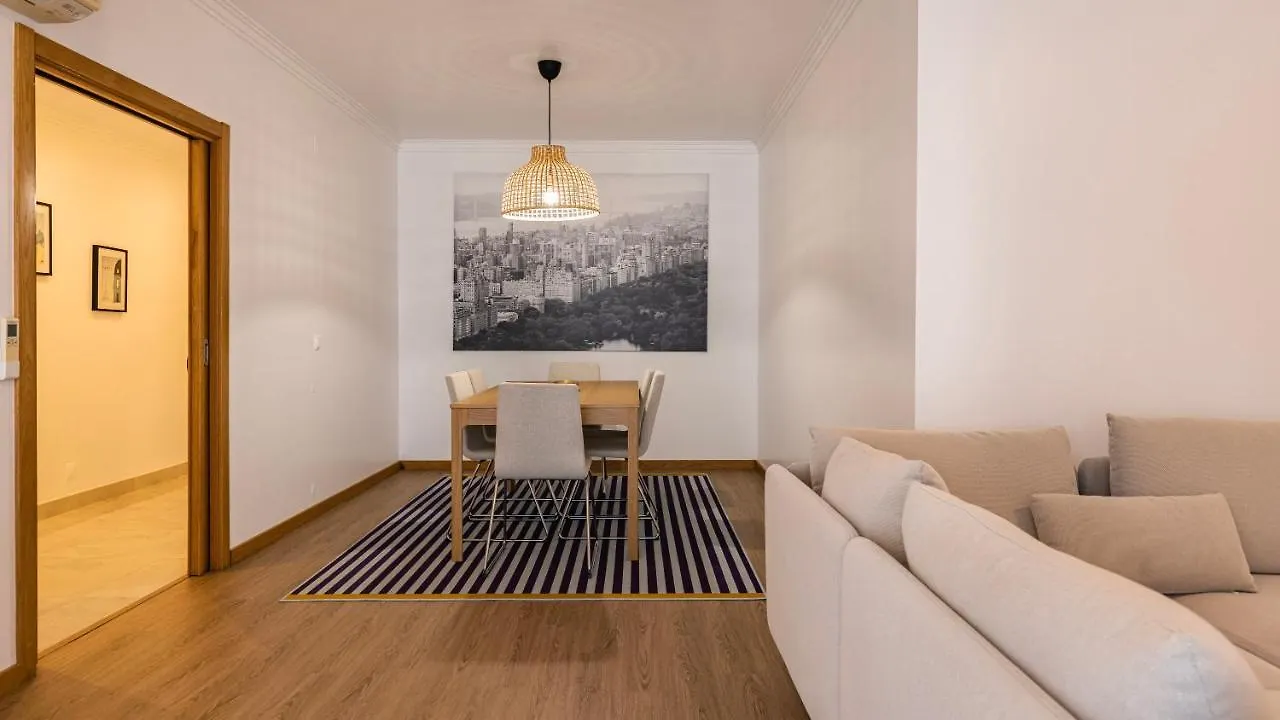 3 Bedroom Oeiras Wonder W/ Balcony By Lovelystay Apartamento