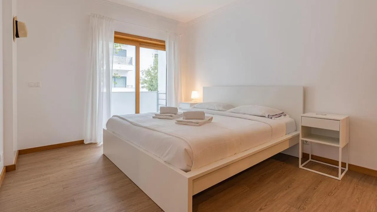 Apartamento 3 Bedroom Oeiras Wonder W/ Balcony By Lovelystay